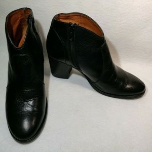 Frye Nora Short Leather Shootie Booties 7M